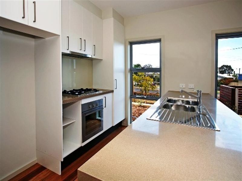 4/67 Sydney Parade, Geelong VIC 3220