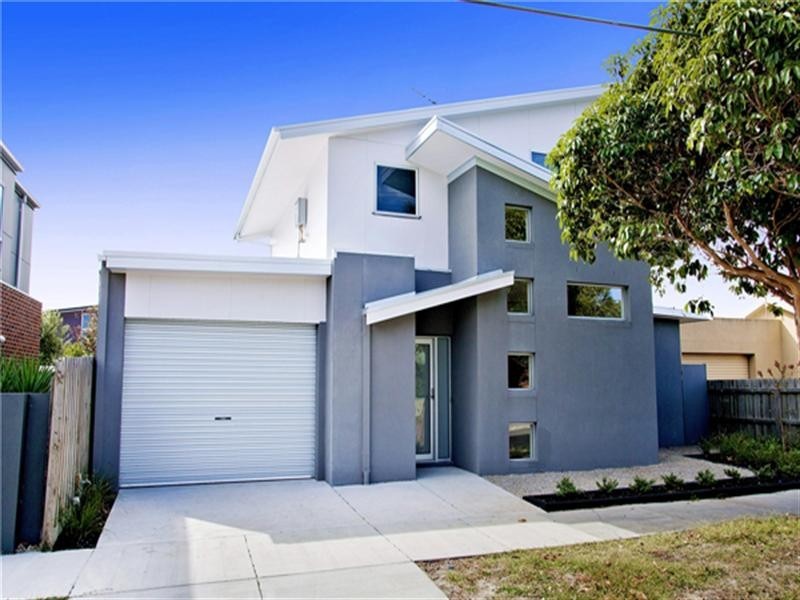 10 Roscommon Place, Herne Hill VIC 3218