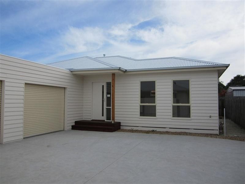 2/23 Maple Crescent, Bell Park VIC 3215