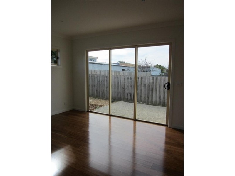 2/23 Maple Crescent, Bell Park VIC 3215