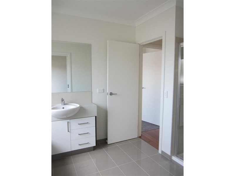 2/23 Maple Crescent, Bell Park VIC 3215