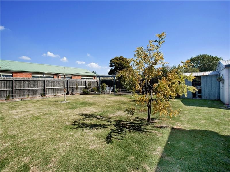7 Roslyn Road, Belmont VIC 3216