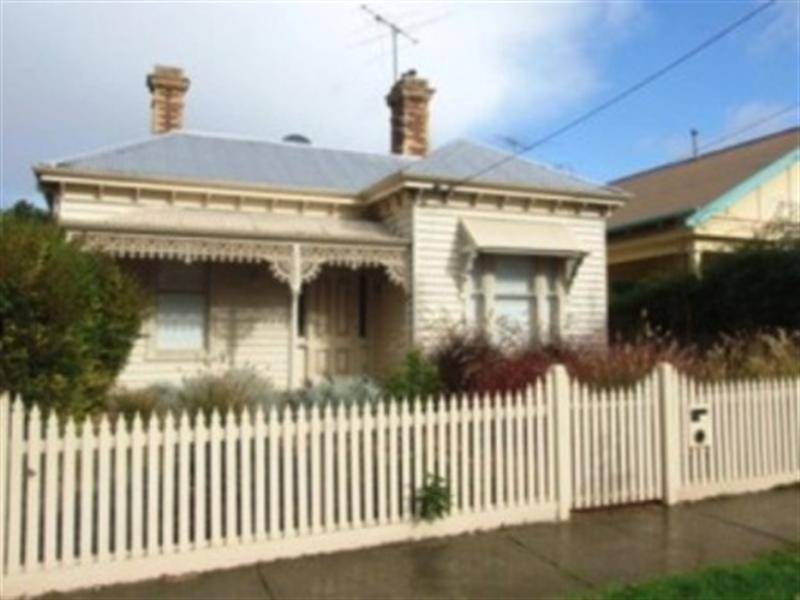 35 Waratah Street, Geelong West VIC 3218