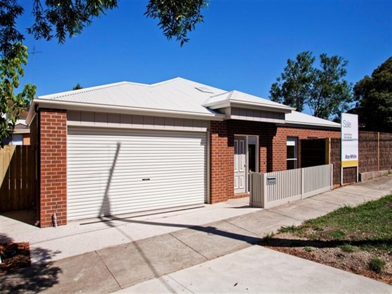 5 Dodds Way, Newtown VIC 3220