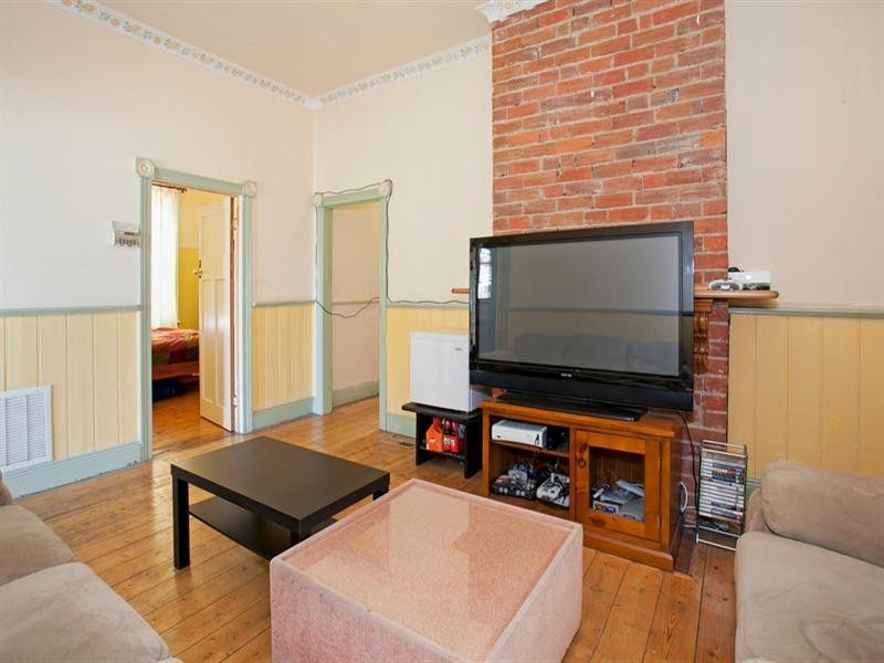 25 Waratah Street, Geelong West VIC 3218