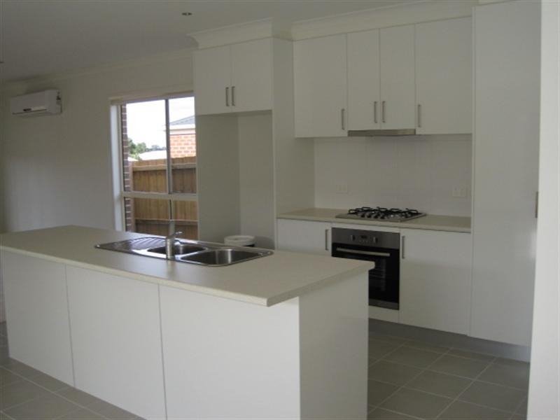 1/11 Matthew Street, Grovedale VIC 3216