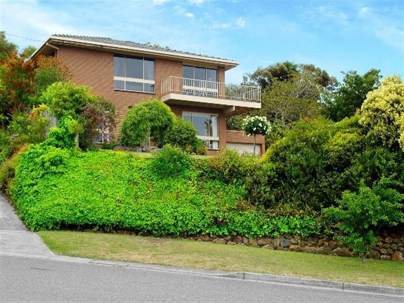 5 Standale Court, Highton VIC 3216