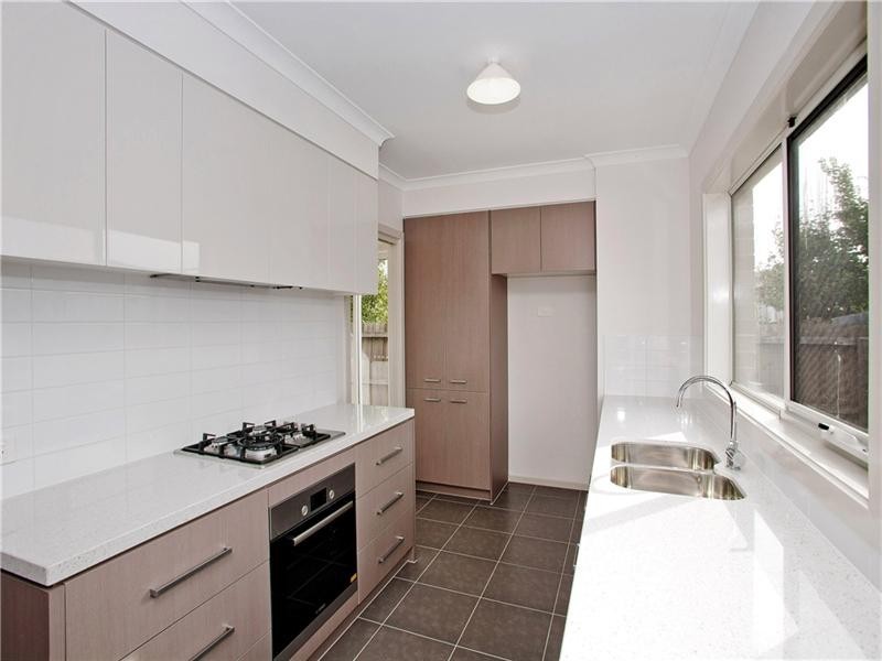 2/32 Banfield Street, Bell Park VIC 3215