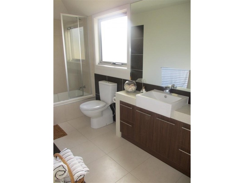 200 Bellarine Street, Geelong VIC 3220