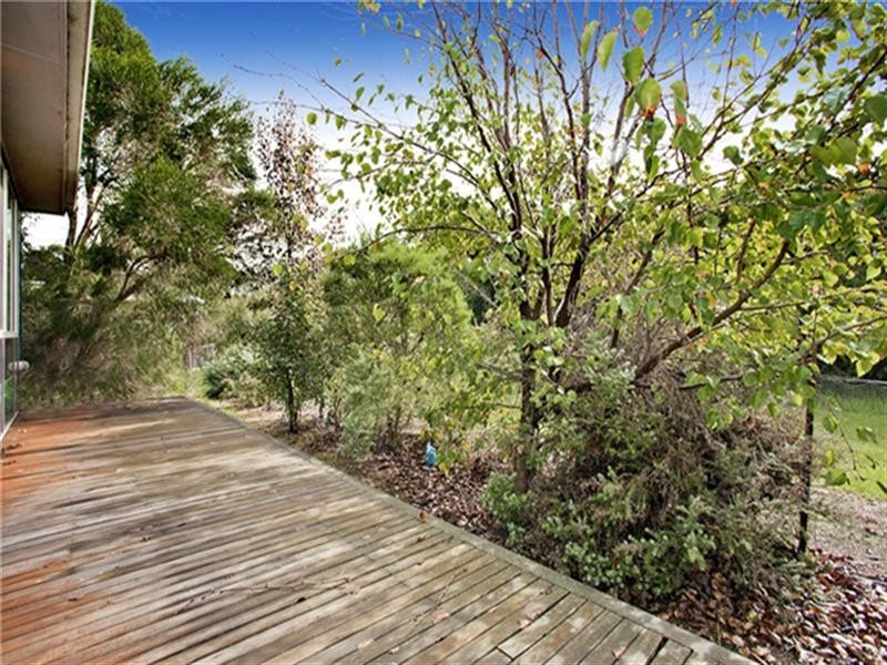 4 Collett Court, St Leonards VIC 3223