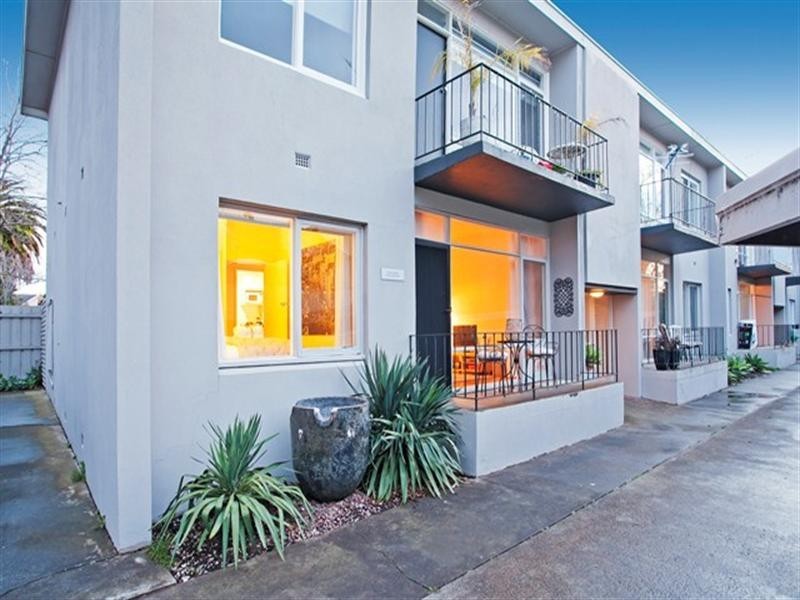 1/2 Pevensey Street, Geelong VIC 3220