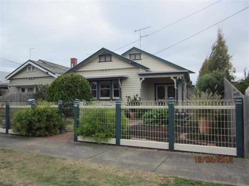4 Loch Street, East Geelong VIC 3219
