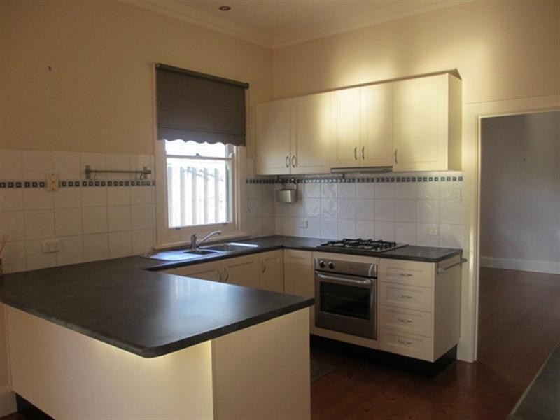 4 Loch Street, East Geelong VIC 3219