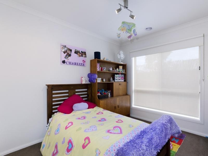 2/25 Finchaven Street, Herne Hill VIC 3218