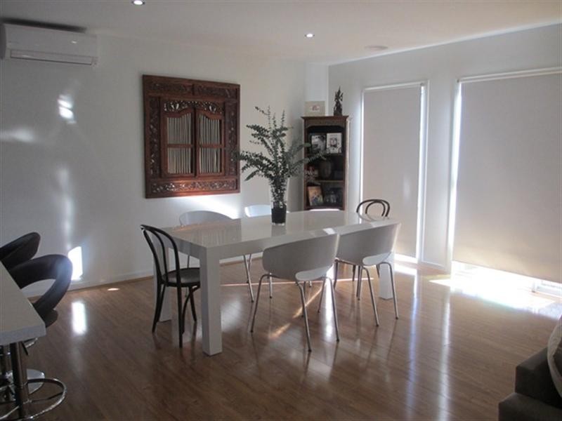 2/4 Lancaster Avenue, Newcomb VIC 3219