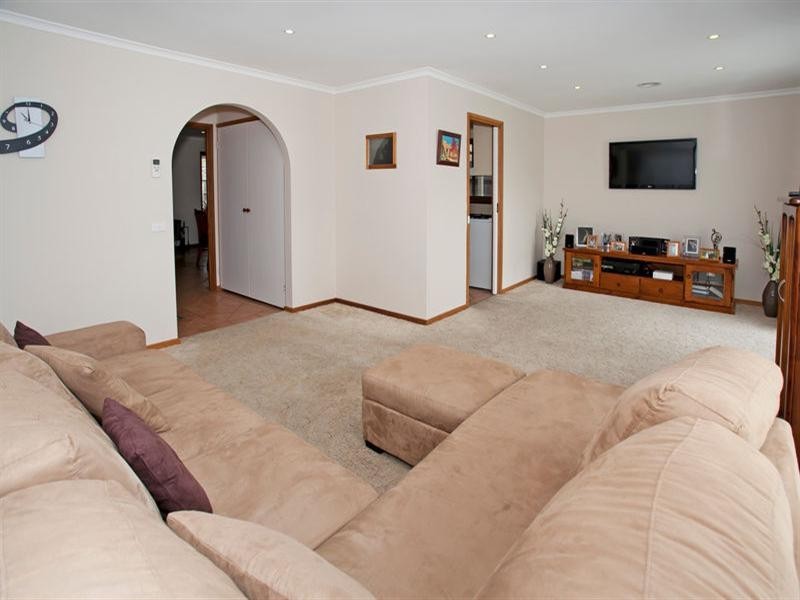 5 Seymour Close, Grovedale VIC 3216