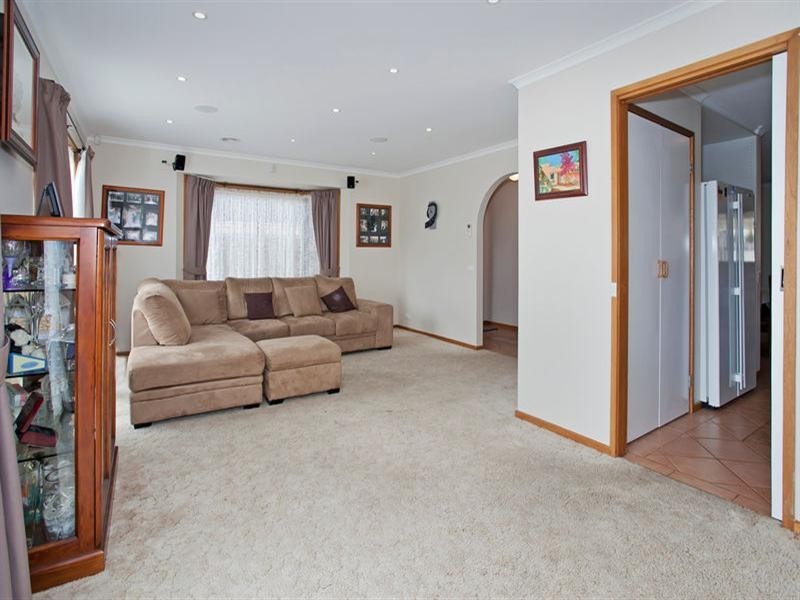 5 Seymour Close, Grovedale VIC 3216