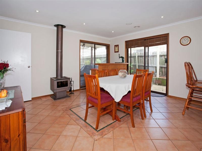 5 Seymour Close, Grovedale VIC 3216