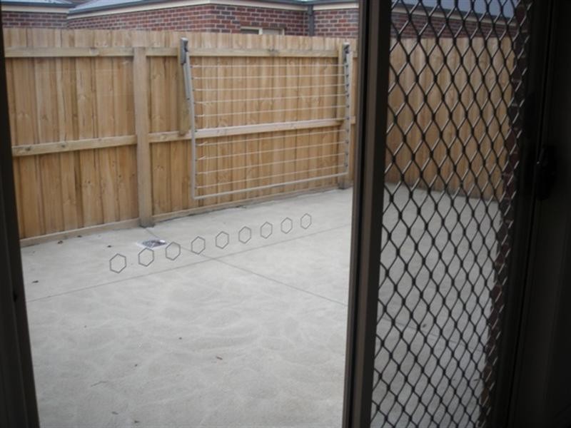 3/8-10 Breadalbane Street, Newcomb VIC 3219