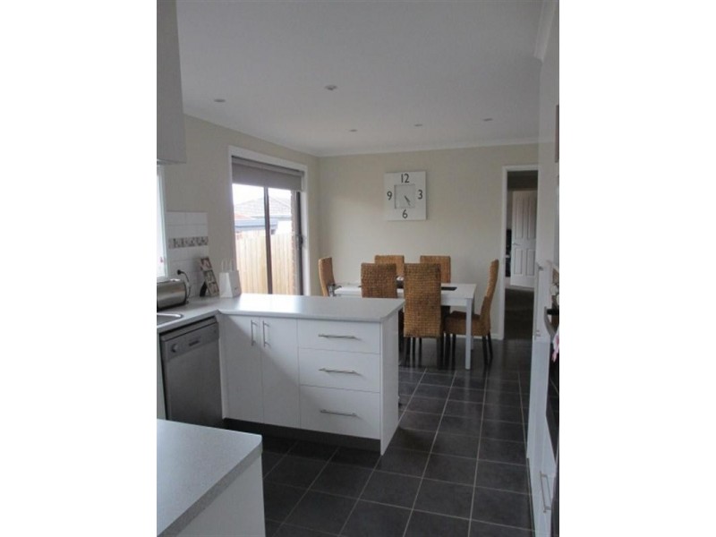 14 Birkenhead Drive, Grovedale VIC 3216