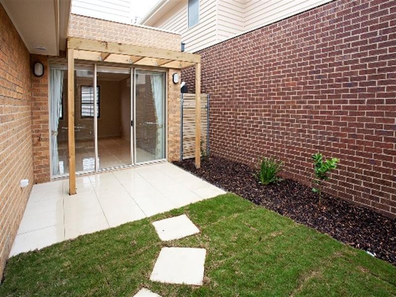 6/100-108 West Fyans Street, Newtown VIC 3220