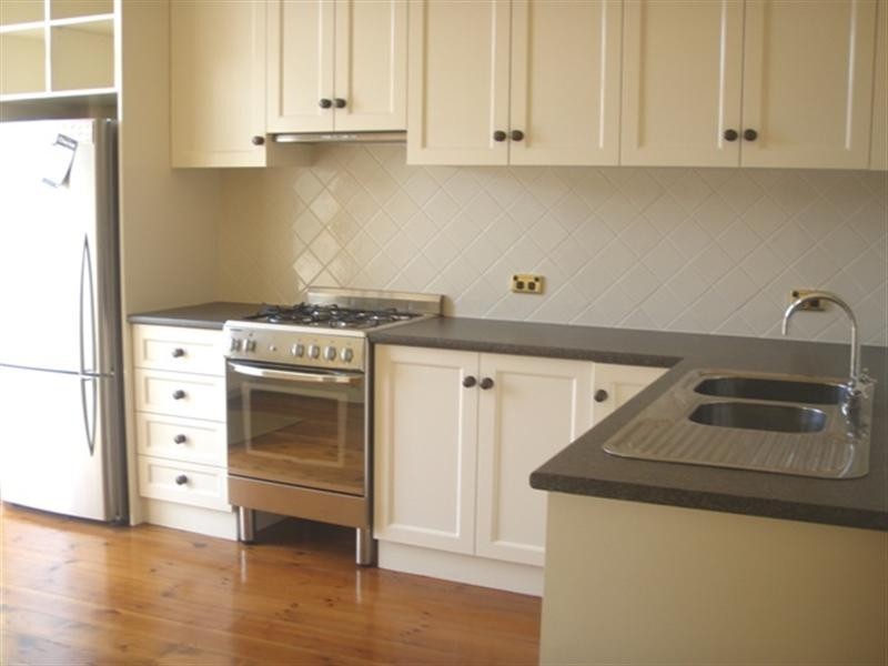 11B Pevensey Crescent, Geelong VIC 3220