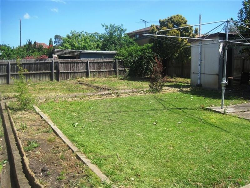 5 Chaucer Street, Hamlyn Heights VIC 3215