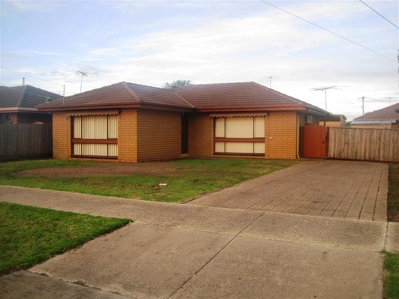 6 Moreland Avenue, Corio VIC 3214