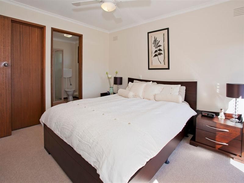 23 Konrads Crescent, Highton VIC 3216