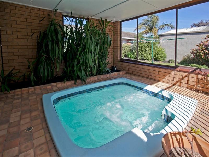 23 Konrads Crescent, Highton VIC 3216