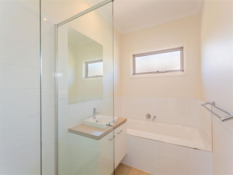 146 West Fyans Street, Newtown VIC 3220