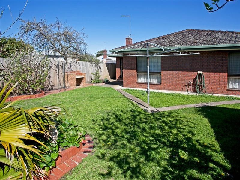 22 Russell Street, Newtown VIC 3220
