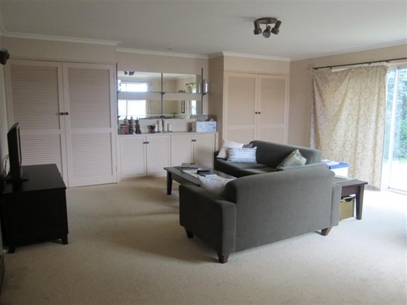 6 Charles Street, Belmont VIC 3216