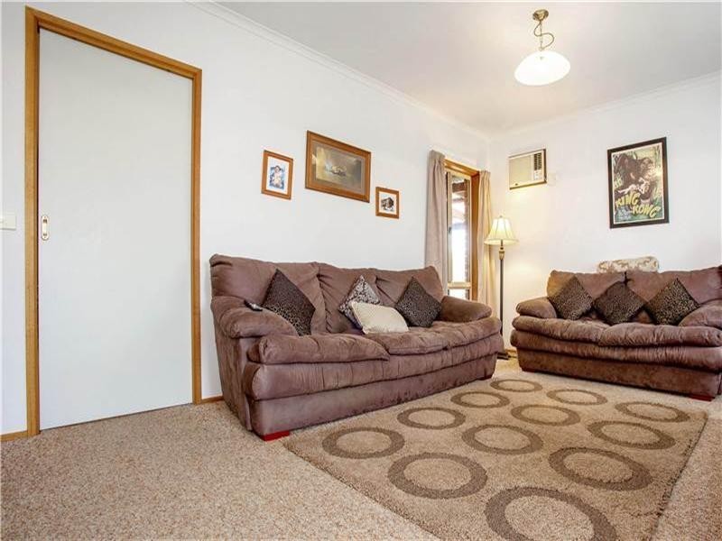 16 Carbine Drive, St Albans Park VIC 3219