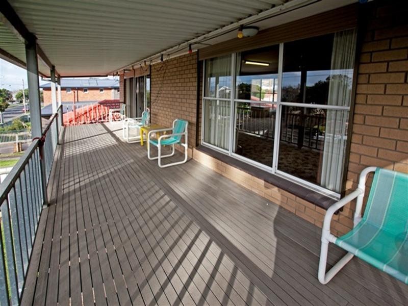 211 Aberdeen Street, Newtown VIC 3220