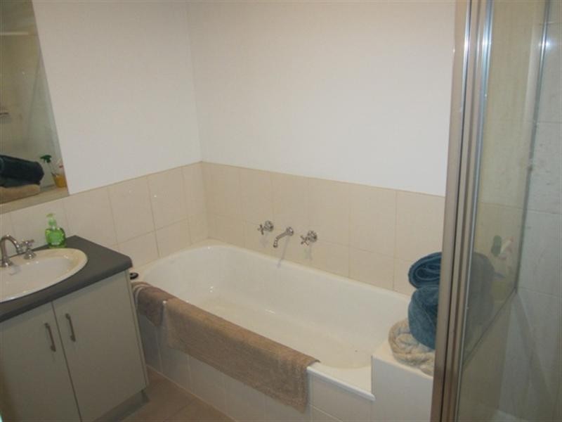 1/175 Heyers Road, Grovedale VIC 3216