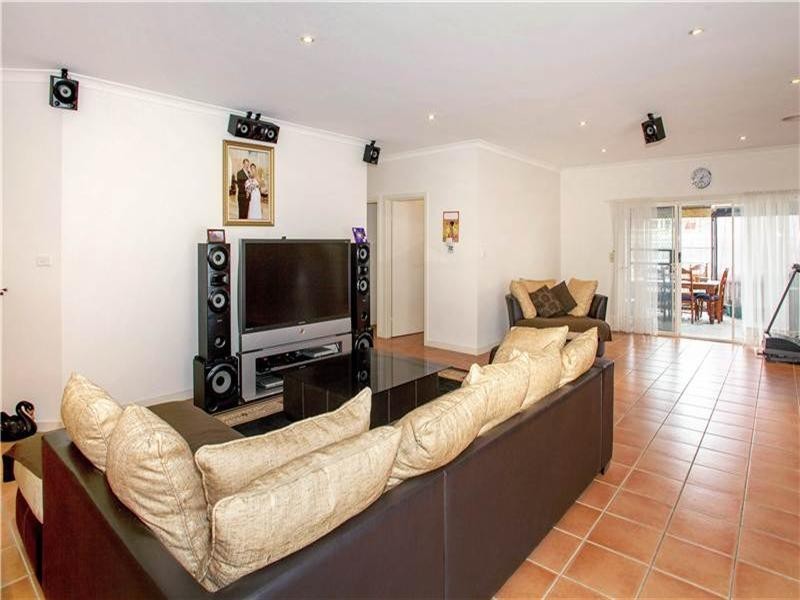 8 Nolan Place, Lovely Banks VIC 3221