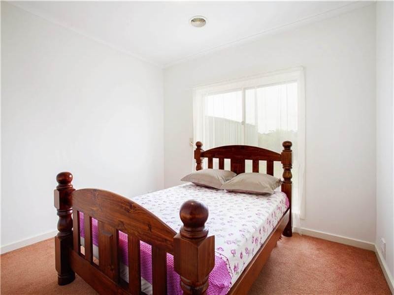 8 Nolan Place, Lovely Banks VIC 3221