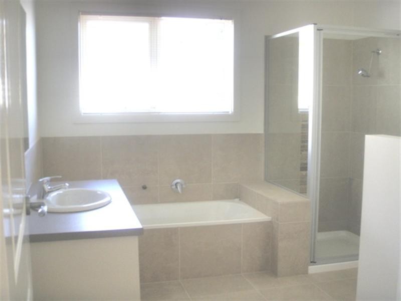 2/11 Addis Street, Geelong West VIC 3218