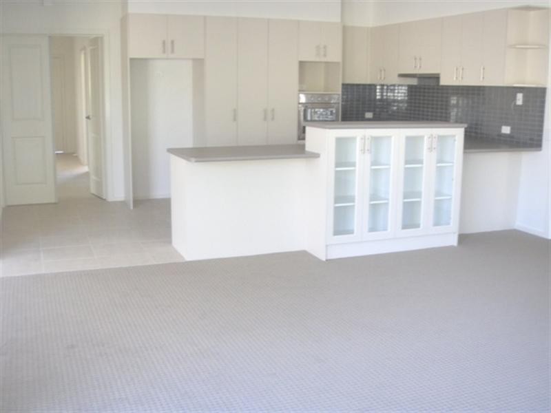 2/11 Addis Street, Geelong West VIC 3218