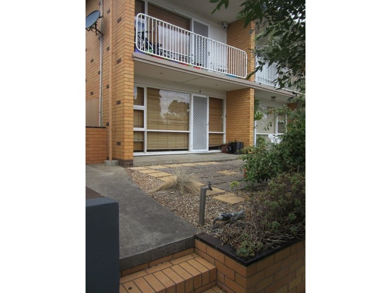 4/9 Sanglen Terrace, Belmont VIC 3216