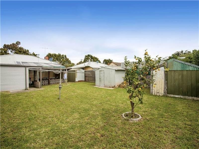 15 Ensby Street, East Geelong VIC 3219