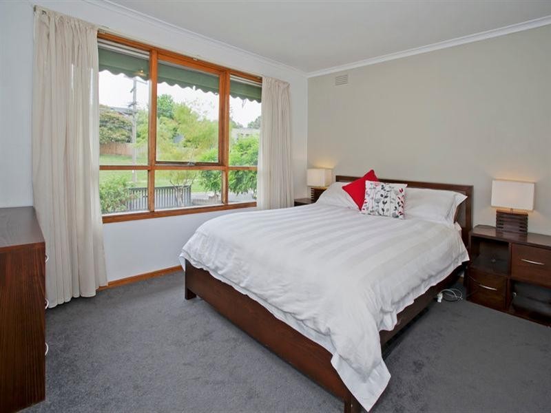 64 Belle Vue Avenue, Highton VIC 3216