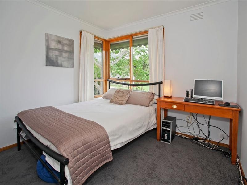 64 Belle Vue Avenue, Highton VIC 3216