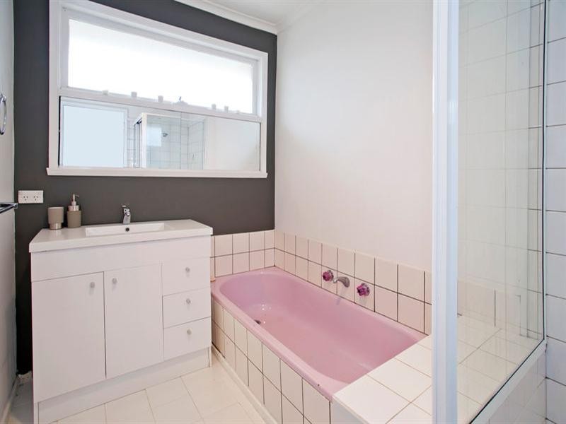 64 Belle Vue Avenue, Highton VIC 3216