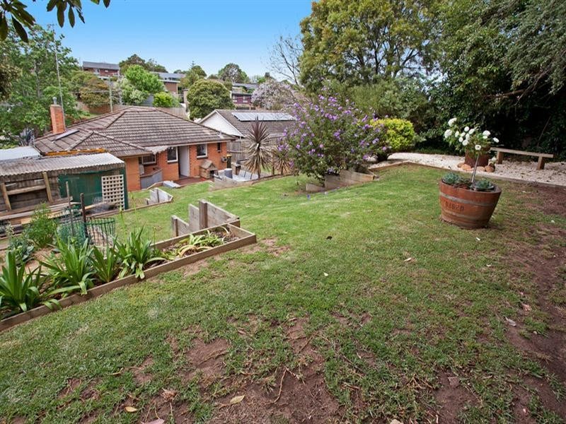 64 Belle Vue Avenue, Highton VIC 3216