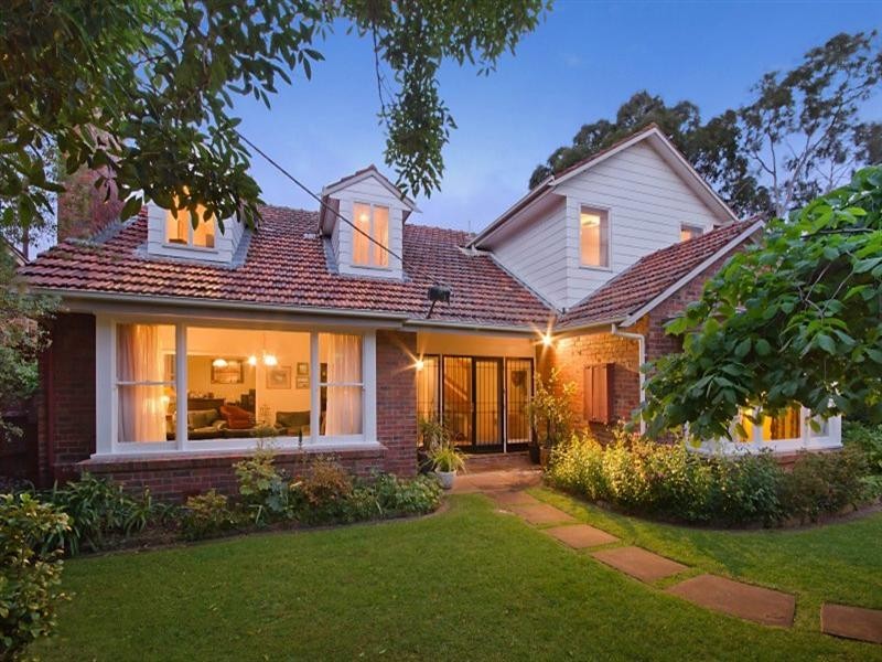 19 Layton Crescent, Newtown VIC 3220
