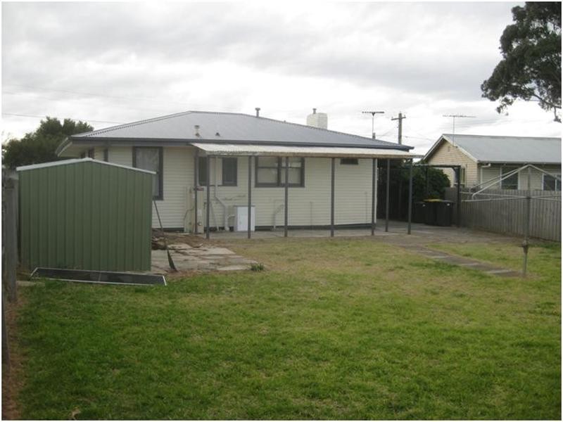 2 Kookaburra Court, Norlane VIC 3214