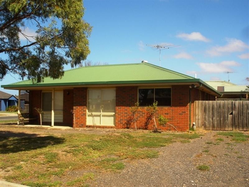 1 Templeton Court, St Albans Park VIC 3219