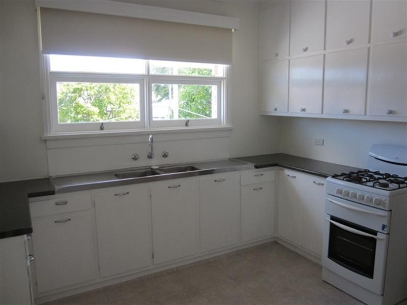 53 Buckingham Road, Newtown VIC 3220